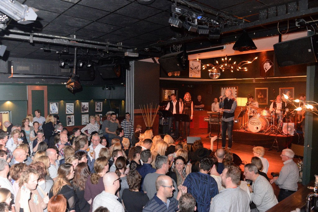 ../Images/Heel Noordwijkerhout zingt Hazes 385.jpg